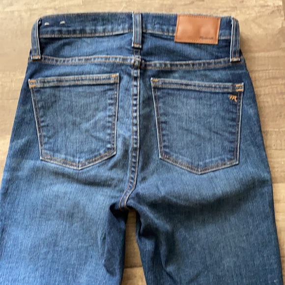 Madewell 9" High-Rise Skinny Jeans: Destructed Edition size 25 - Picture 11 of 16